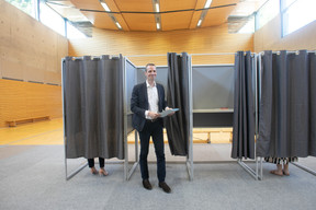 CSV Luxembourg City mayoral candidate Serge Wilmes is seen voting during municipal elections, 11 June 2023. Photo: Maison Moderne