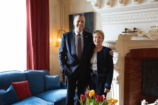 Monsieur l’Ambassadeur et Madame l’Ambassadrice Crédit: Gaël Lesure