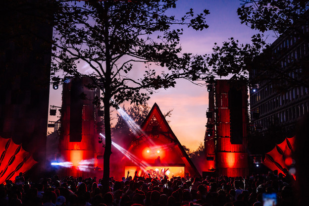 L’édition 2019 ensoleillée et très réussie du Luxembourg Open Air avait rassemblé des milliers de festivaliers au Kirchberg dans une ambiance plus qu’électrique!  (Photo: KAIK Photography)