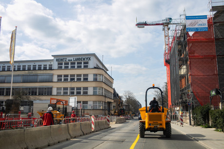 Les chantiers étaient encore opérationnels ce lundi. (Photo: Matic Zorman)
