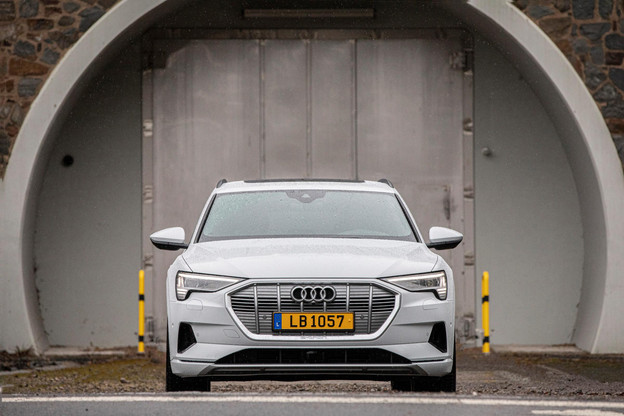 D’un point de vue purement esthétique, la marque aux anneaux a misé sur un design classique. (Photo: Jan Hanrion / Maison Moderne)