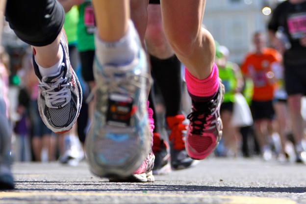 Les orthèses n’auraient qu’un faible impact sur la correction du mouvement. (Photo: Shutterstock)