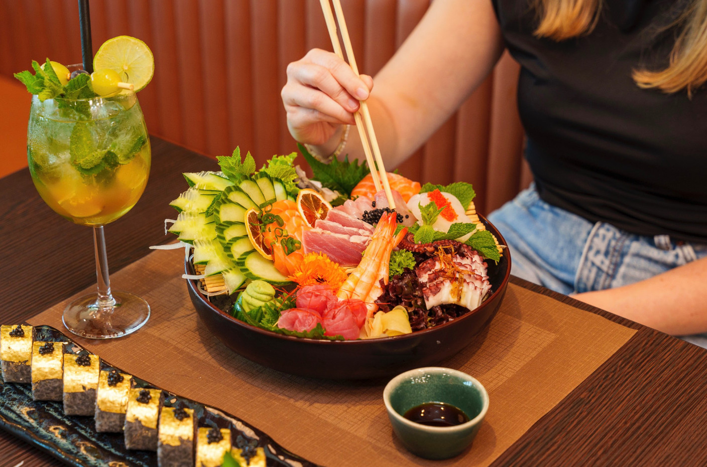 Les assortiments de poissons ont une belle place sur la carte du Tzukii. : (Photo: Tzukii by Hakii)