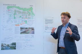 Laurent Langer, architecte-directeur adjoint de la direction de l’architecte de la ville de Luxembourg, a présenté les différents projets. (Photo: Matic Zorman)