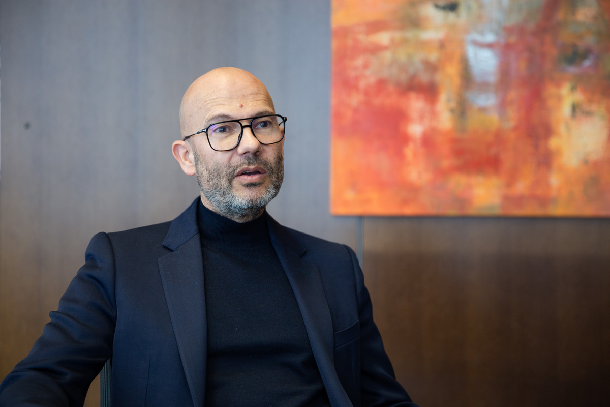 Serge Krancenblum's style and dining choices - Vimarsana News
