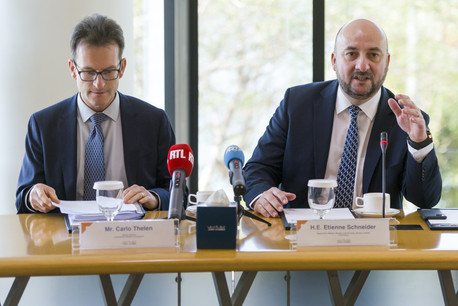 Carlo Thelen, directeur général de la Chambre de commerce; Étienne Schneider, vice-Premier ministre, ministre de l’Économie, ministre de la Santé. (Photo: © SIP / Jean-Christophe Verhaegen)