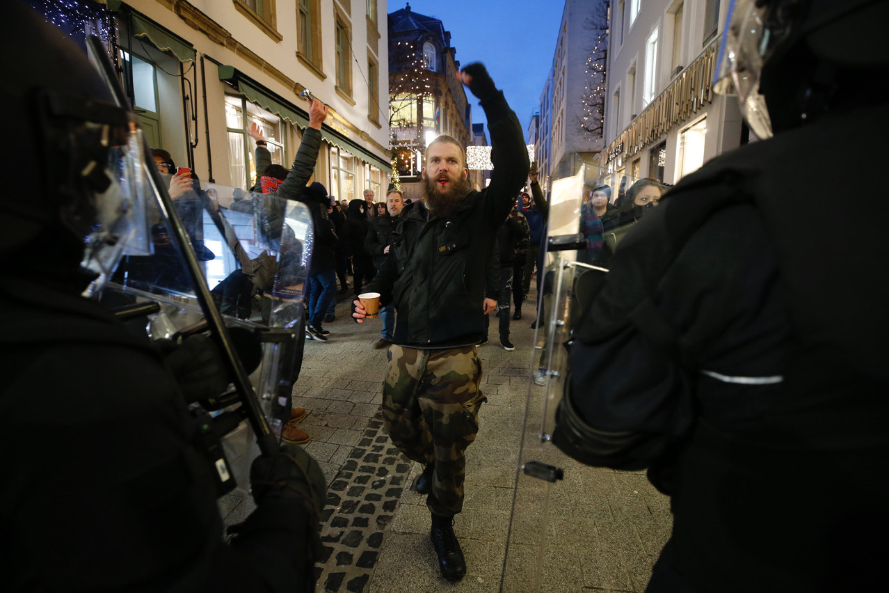 Some groups marched to the city centre. (Photo: Guy Wolff/Maison Moderne)