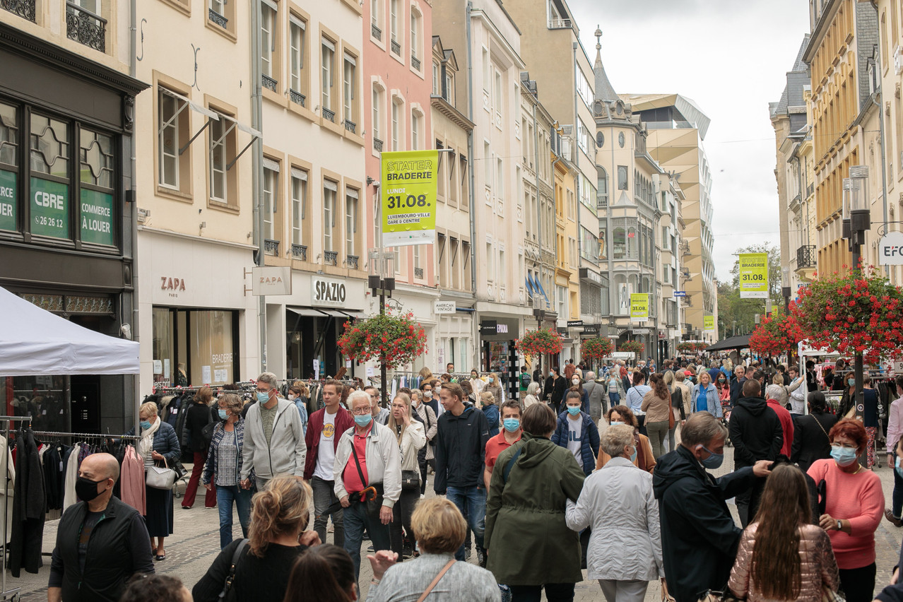 À Luxembourg-ville, plus de la moitié des commerces prévoient d’ouvrir leurs portes ce dimanche après-midi. (Photo: Matic Zorman / Masion Moderne)