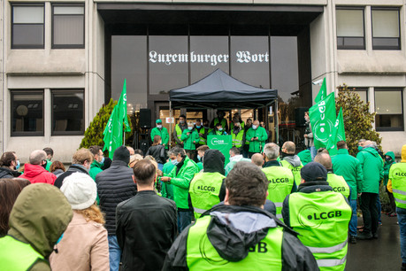 Plus d’une centaine de participants ont assisté au piquet et au discours des responsables du LCGB. (Photo: Matic Zorman/Maison Moderne)
