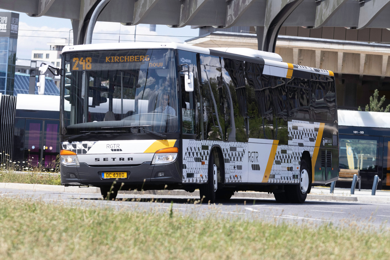 Selon le ministère de la Mobilité et des Travaux publics, le maintien de six lignes de bus desservant des zones industrielles ne serait plus justifiable en raison d’une très faible fréquentation. (Photo: Guy Wolff/Maison Moderne/Archives)