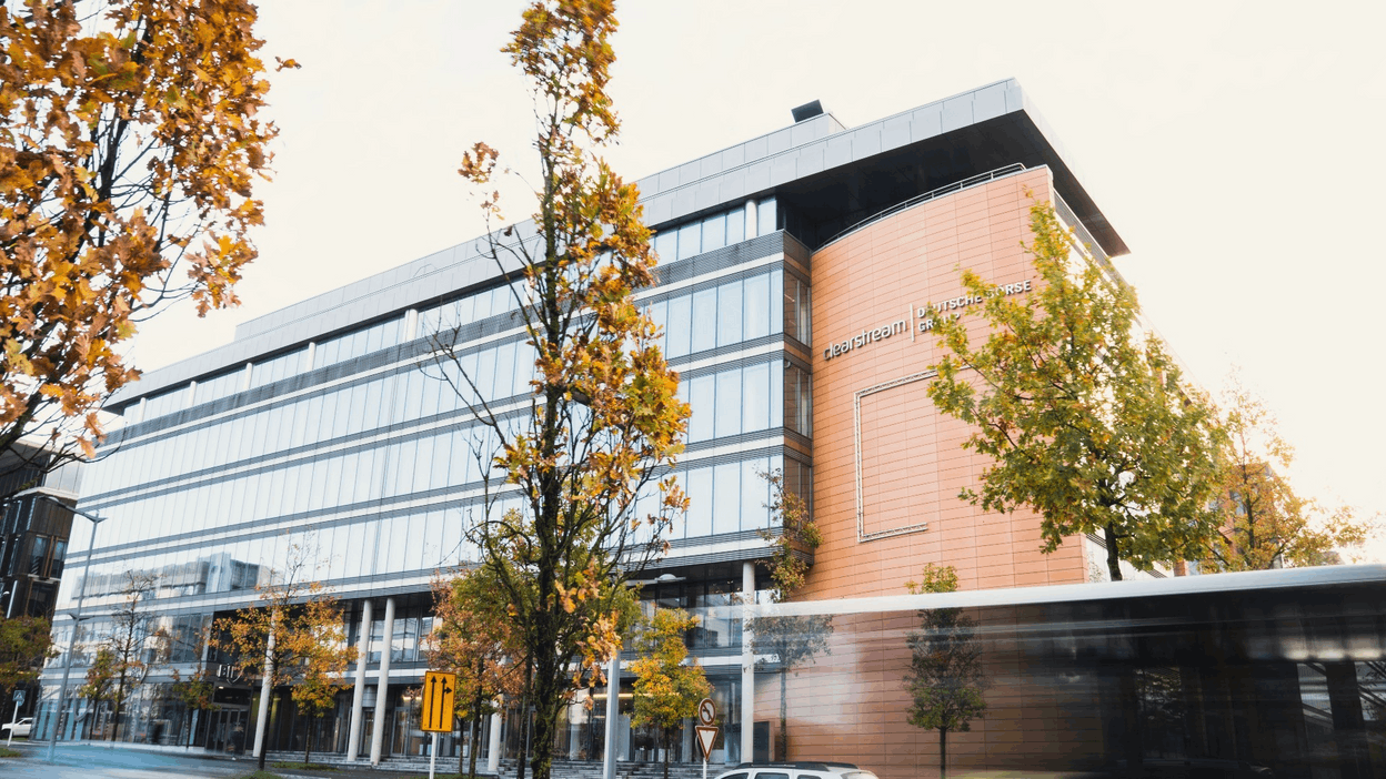 Smarter, faster, safer EY Luxembourg.