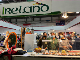 Smoked salmon, Irish coffee and woollen sweaters at the Irish stand  Delano.lu