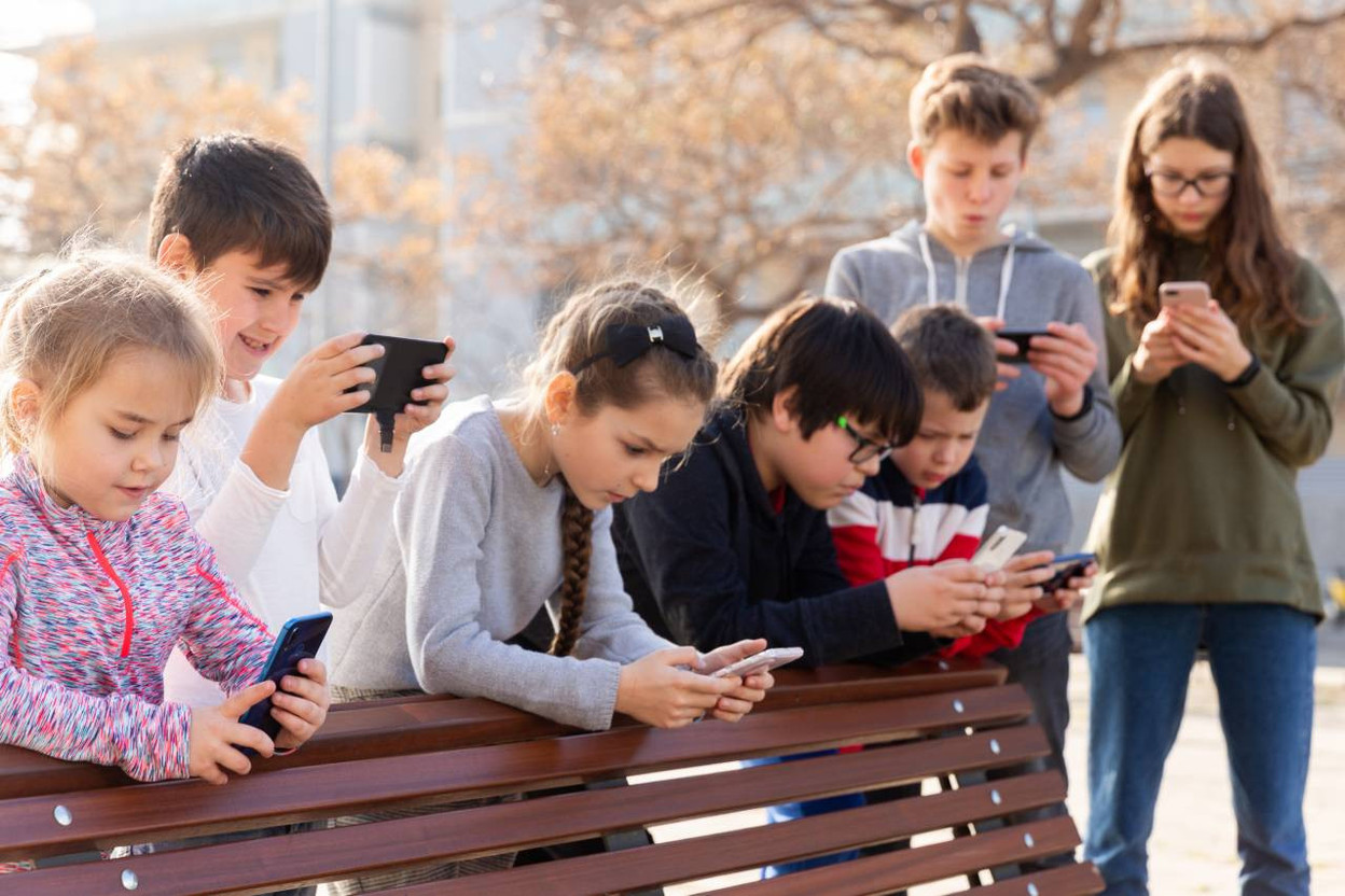 The Jugendrot rejects a general ban on social networks before the age of 16. In an opinion published on 21 January, it calls for targeted regulation of platforms and effective application of existing age limits. (Photo: Shutterstock)