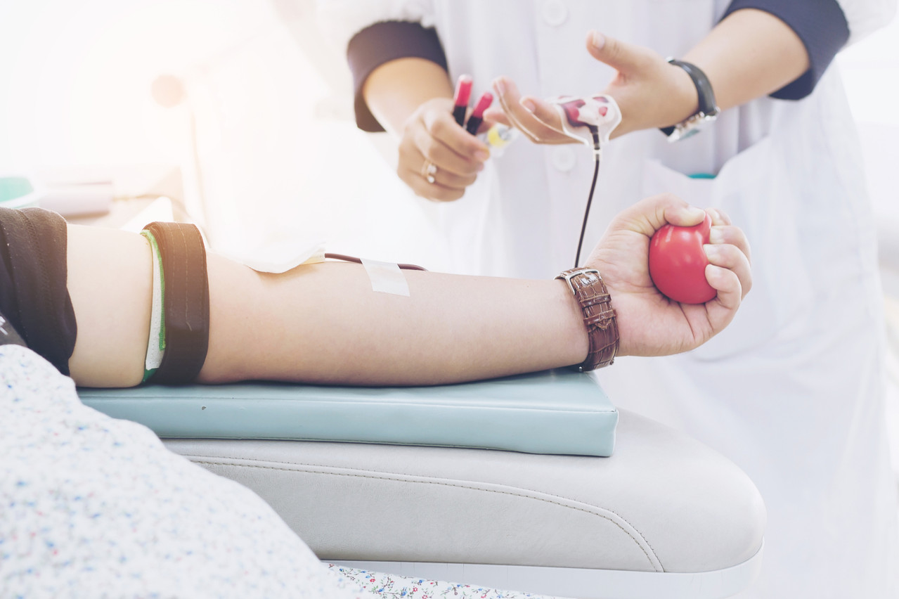 L’appel au don de sang a été entendu ce week-end, note la Croix-Rouge, mais l’effort collectif doit se poursuivre pour renouveler correctement les stocks. (Photo: Shutterstock)
