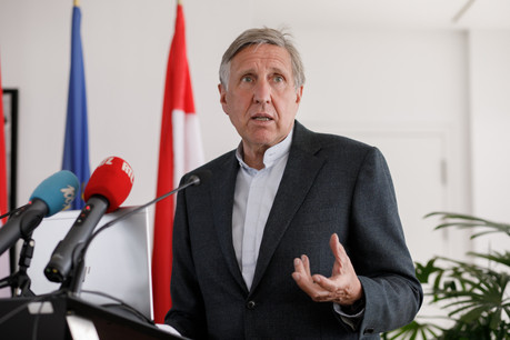 «Le coût d’une adaptation est estimé à 20 millions d’euros, mais étant donné que l’espace est déjà créé sur l’autoroute E411, je ne crois pas que cela coûtera si cher», affirme le ministre de la Mobilité François Bausch (déi Gréng). (Photo: Archives/Matic Zorman)