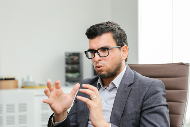 Soufiane Saadi, 38 ans, a pris la tête d’atHome dans un contexte particulier en mars dernier, juste avant le confinement. (Photo: Romain Gamba / Maison Moderne)