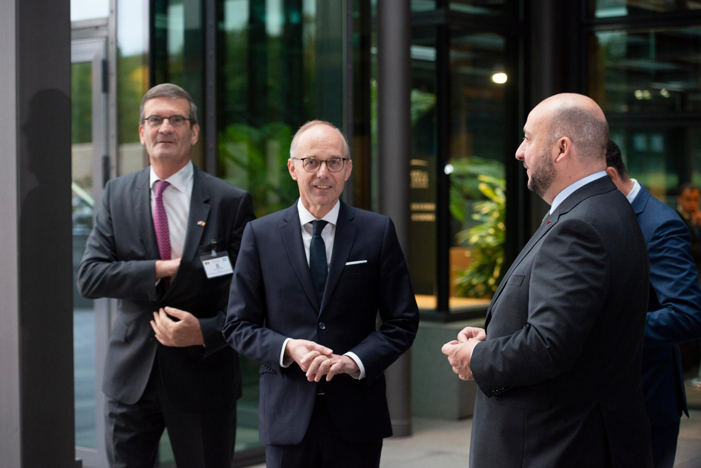 Bernard Gilliot (Fédération des entreprises de Belgique), Luc Frieden (Chambre de commerce) et Étienne Schneider (vice-Premier ministre). (Photo: Anthony Dehez)