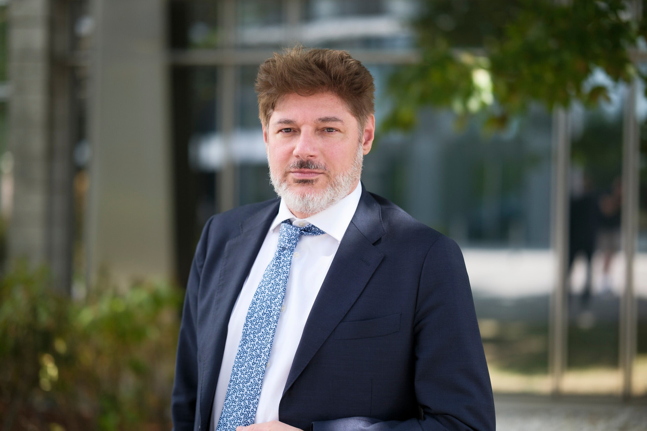 “The provider should not decide whether SpaceX or AI is overvalued; its task is transparent rules on representation, free float, liquidity and replicability,” said Roberto Steri, associate professor of empirical finance at the University of Luxembourg, in a written Q&A session with Paperjam.  Photo: Jan Hanrion/Paperjam 