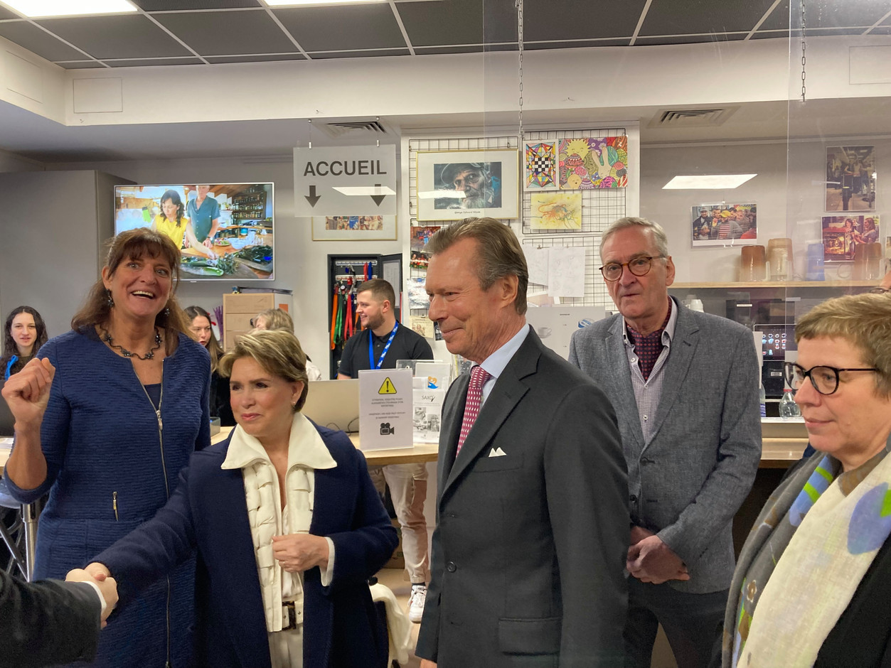 Pictured is the grand ducal couple with the director of the Stëmm, Alexandra Oxacelay, its president André Duebbers and health minister Martine Deprez.  Photo: Ioanna Schimizzi/Maison Moderne