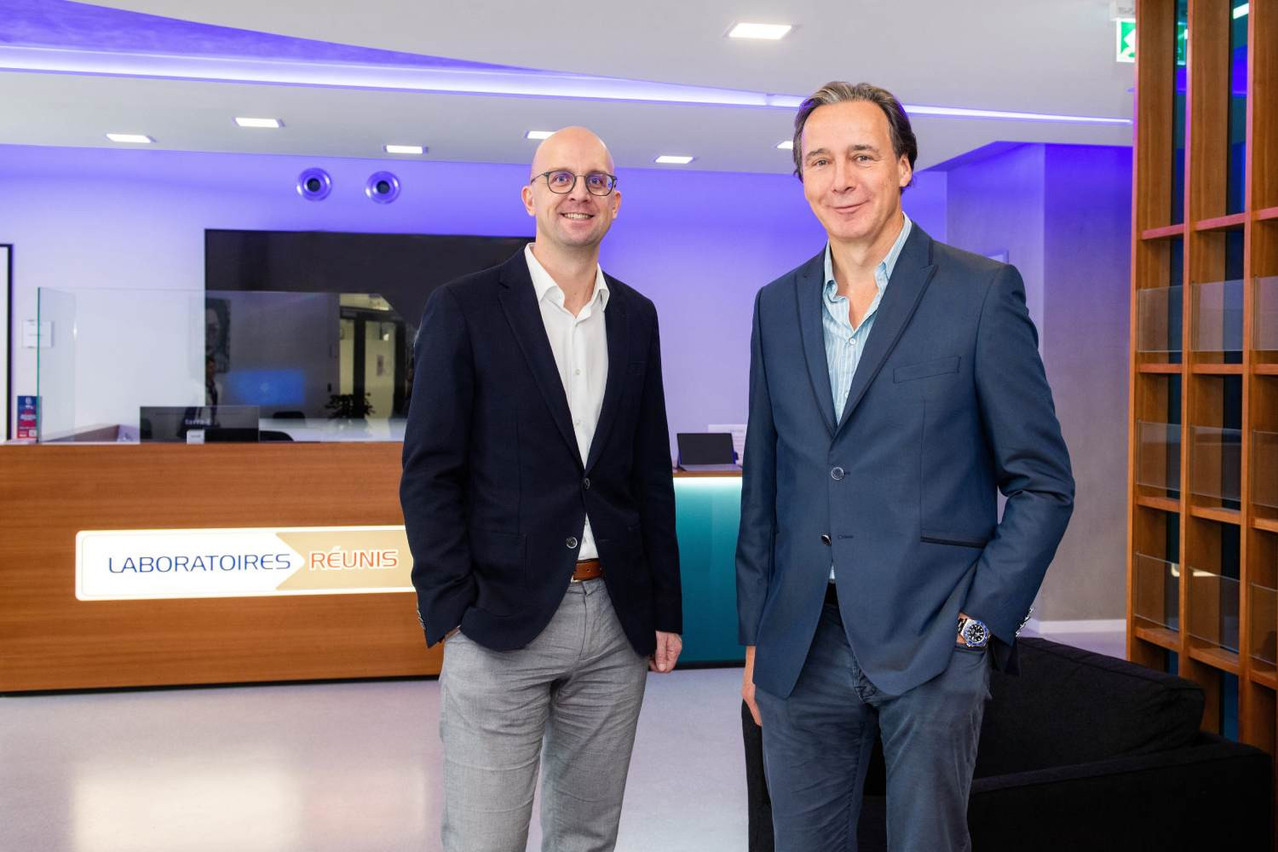Dix ans après son arrivée, Stéphane Tholl devient CEO des Laboratoires réunis. Bernard Weber, à droite, est président du conseil d’administration. (Photo: Laboratoires réunis)