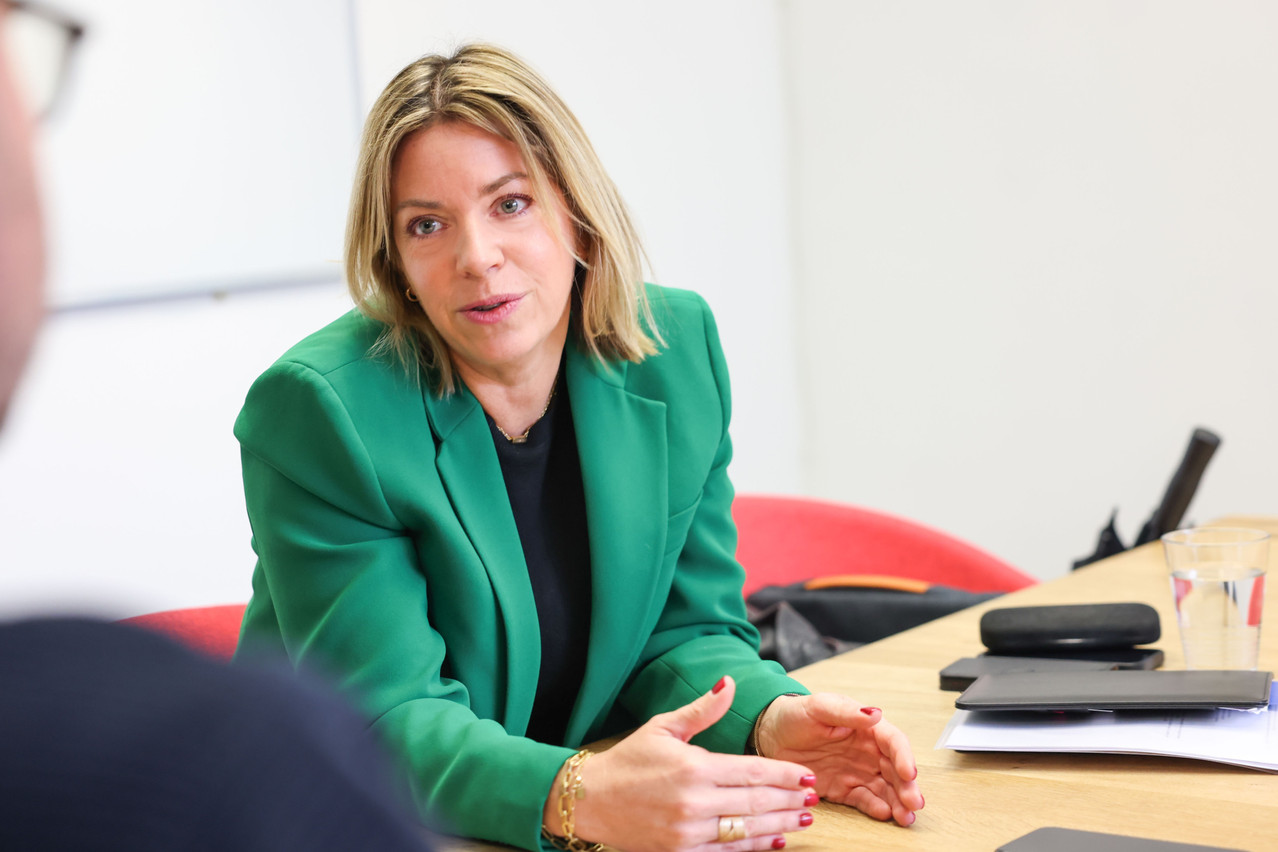 Belge de 46 ans, Stéphanie Noël a commencé en 2001 chez Kneip (communication financière). Après un passage chez eProseed (informatique), elle a rejoint en 2021 le groupe Post en tant que CEO de la filiale Victor Buck Services. (Photo: Marie Russillo/Maison Moderne)