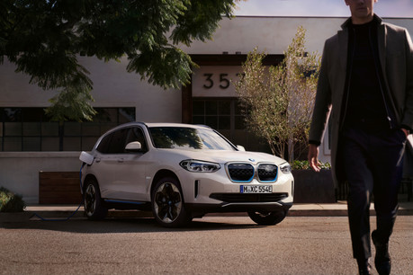 La toute première BMW iX3. WLTP/NEDC : 0 l/100 km – 0 g/km CO 2 . Crédits : BMW
