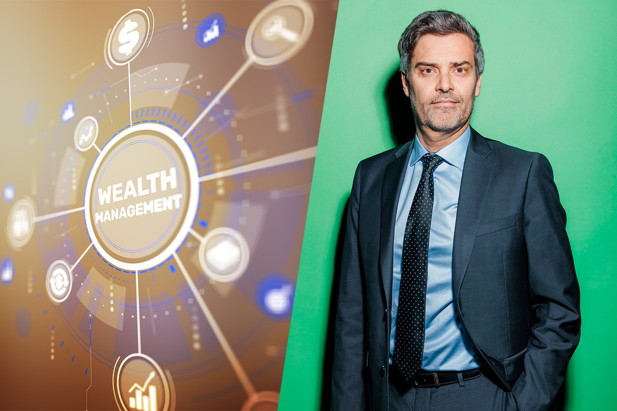 During a recent interview, Tanguy Kamp, head of investment management at CA-Indosuez Wealth Management, noted a shrinking investable public universe and a growing concentration of value creation in private hands. Photos: Shutterstock, Julian Pierrot/Paperjam; editing: Paperjam