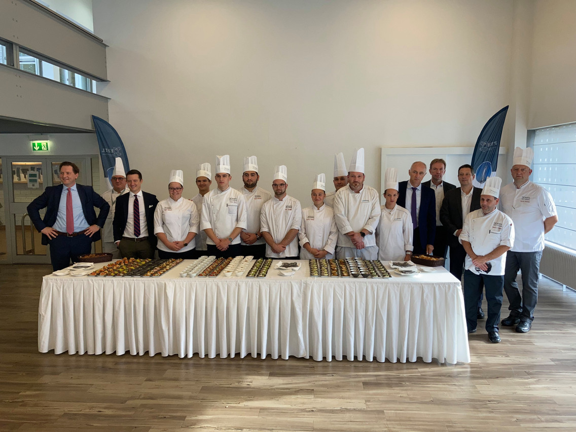 The new menus were presented this Thursday in Diekirch by students, teachers and Luxair teams.  (Photo: Maison Moderne)