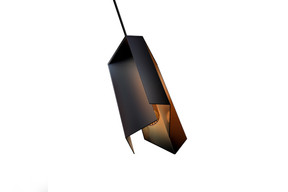 The Stanley 2701 pendant lamp seduced the highly specialized jury of the A' Design Award.  ((Photo: Omecara))
