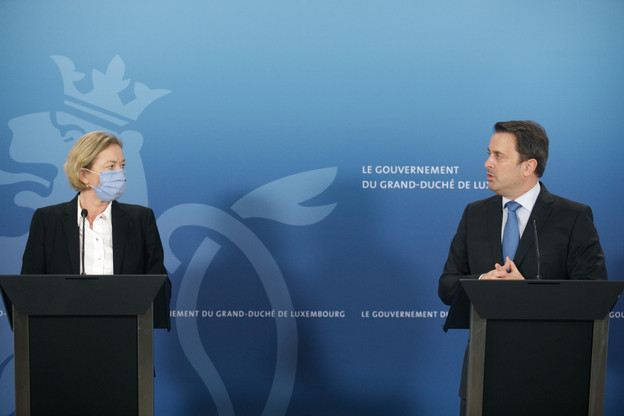 La ministre de la Santé et le Premier ministre. (Photo: Matic Zorman / Maison Moderne)