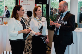 Mariya Gadzhalova et Simone Greaves (NNS Capital) et Christian Dohmen (Bourse de Luxembourg) (Photos: Aurélie Savart)