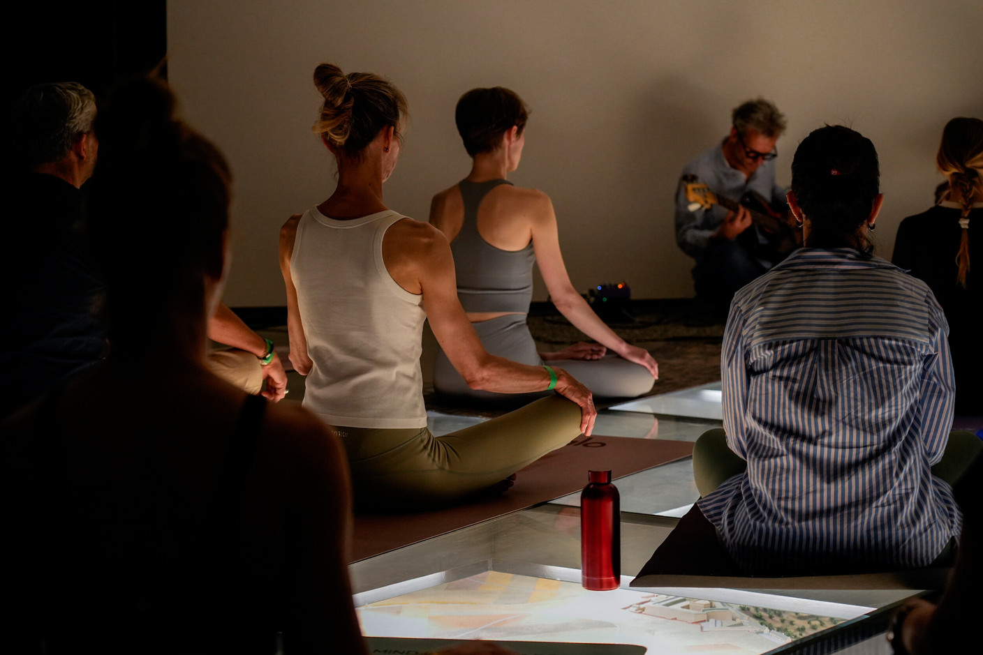 The Sunset Rooftop Yoga + Live Music event took place on 3 June 2026 at the Draï Eechelen Museum. (Photo: Virginie Willemet/Vyou)
