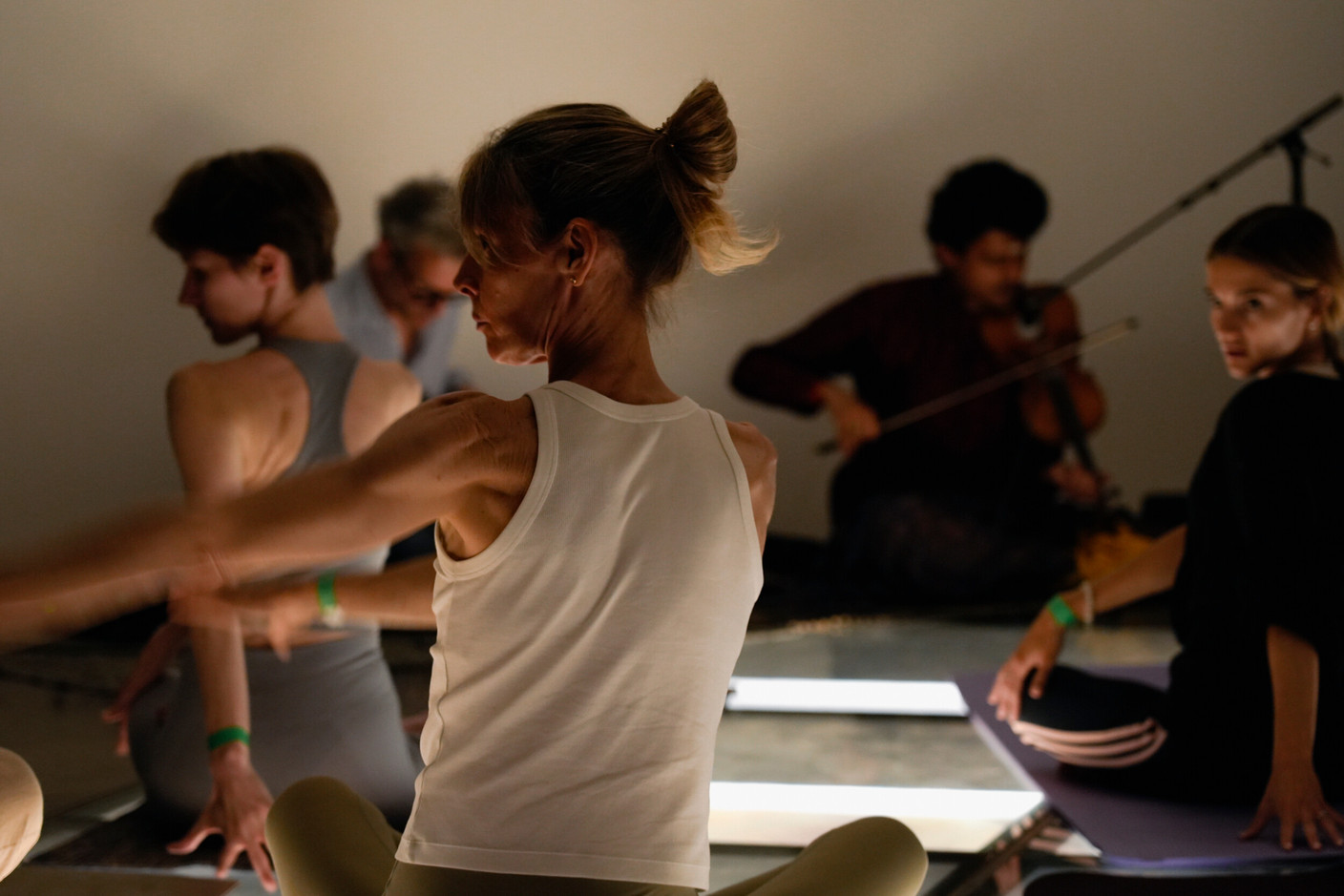 The Sunset Rooftop Yoga + Live Music event took place on 3 June 2026 at the Draï Eechelen Museum. (Photo: Virginie Willemet/Vyou)