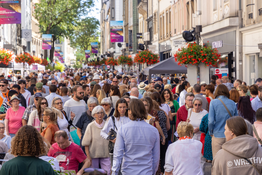 Crowded streets: The 94th Braderie de Luxembourg attracted huge crowds on Monday. Photo: Romain Gamba / Maison Moderne