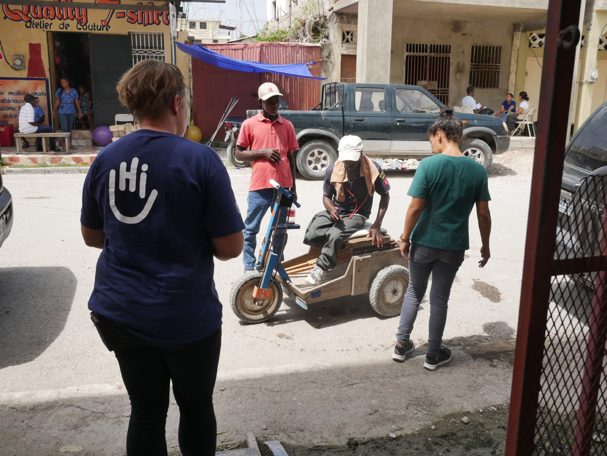 Les Cayes: the rehabilitation centre was damaged by the earthquake on 14 August. The building is still standing but it can’t be used and the rehabilitation team is working on the pavement outside.  Rawley Crews / HI