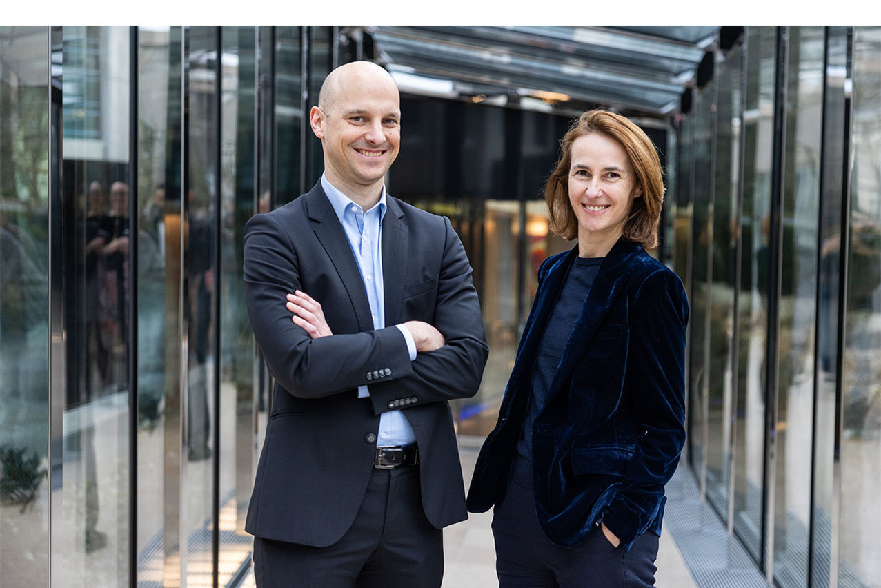 Jean Demuth, Head of External Asset Managers and Florence Winfield Pilotaz, member of the Executive Committee in charge of Asset Servicing at Banque de Luxembourg. Photo : Eva Krins (Maison Moderne)