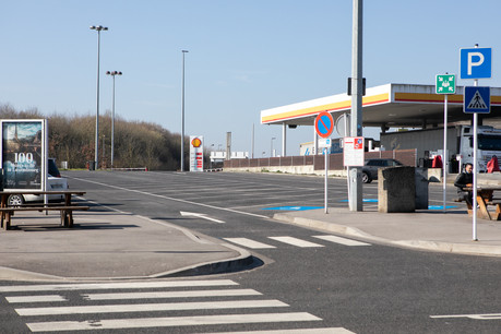 Pas rentable, le take-away sur les aires d’autoroute reste un service important pour les clients. (Photo: Matic Zorman / Maison Moderne)