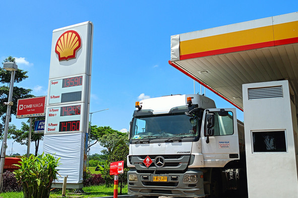 Shell a plus que doublé son bénéfice trimestriel, à 9,84 milliards de dollars, soit le deuxième résultat le plus élevé de son histoire. Sa division chimie et produits est passée de 118 millions à 2,9 milliards de dollars en un an.  (Photo: Shutterstock)