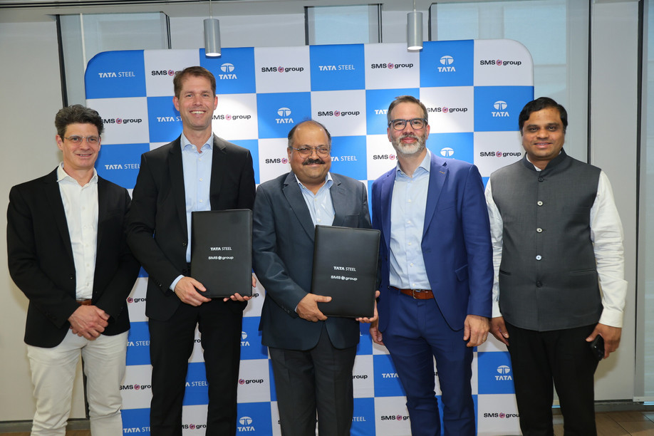 Tata Steel and Paul Wurth, the Luxembourg-based subsidiary of SMS, are launching a groundbreaking technology to reduce emissions from blast furnaces. The aim is to halve CO2 emissions at a pilot site in India. (Photo: Tata Steel)