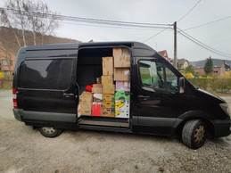 Les bénévoles ont récolté cinq tonnes de produits alimentaires et de première nécessité. (Photo: ChefPassport)
