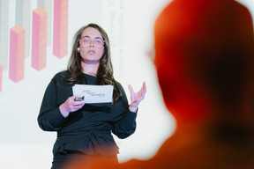 Céline Zimmer (Less Yellow/Eist Neit Wunnen Agence). Photo : Julian Pierrot / Paperjam