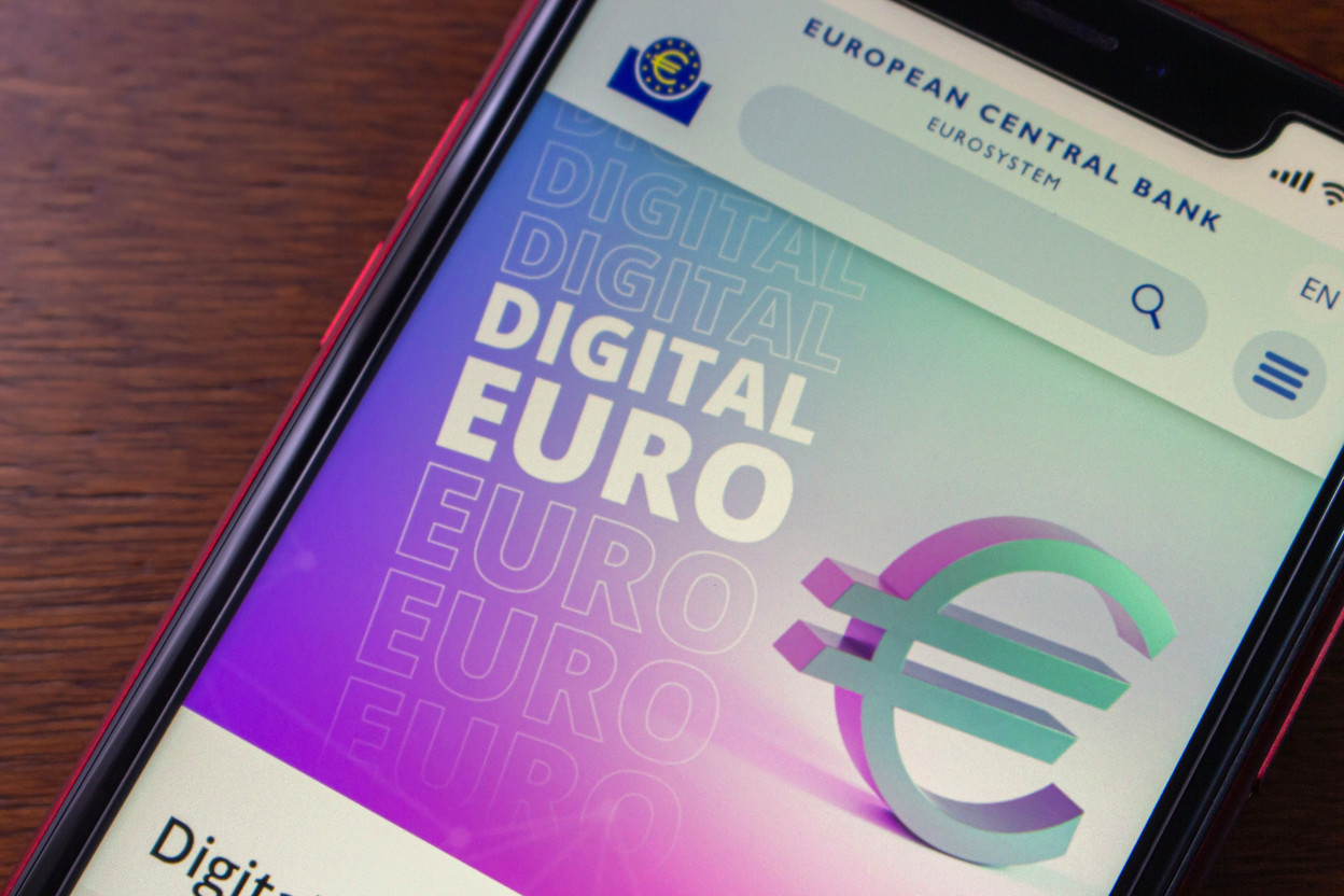 “Every retailer who accepts digital payments today will in future be required to accept the digital euro as well,” Piero Cipollone, Member of the Executive Board of the European Central Bank, said during an interview. Photo: Shutterstock
