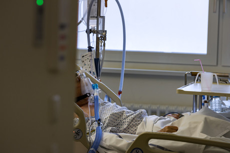 La task force s’inquiète des effets des variants sur les hospitalisations. Plus contagieux, ils s’avèrent aussi plus dangereux. (Photo: Nader Ghavami/Maison Moderne)