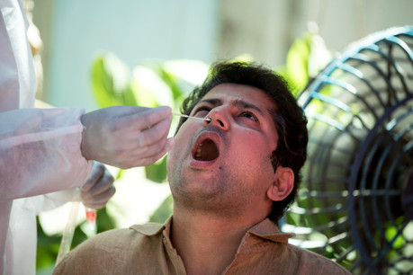Si vous n’avez pas d’ordonnance, la facture vous sera envoyée. Elle est d’un peu plus de 50 euros, le tarif pouvant légèrement varier d’un laboratoire à l’autre. (Photo: Shutterstock)