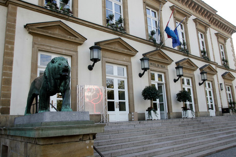 Les bons à utiliser en pharmacie sont à la disposition des particuliers et des professionnels de la restauration à l’hôtel de ville de la capitale. (Photo: EC)