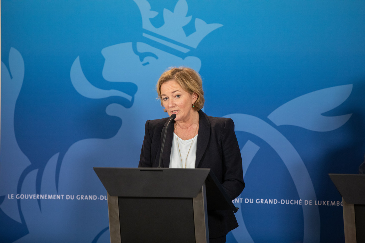 La ministre de la Santé, Paulette Lenert, attend du déploiement des tests sanguins «une base de données fiable afin de surveiller la crise». (Photo: Romain Gamba / Maison Moderne / Archives)