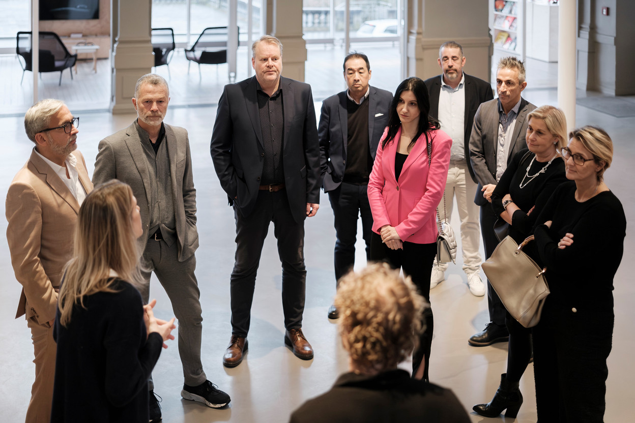 Mike Koedinger (Paperjam), Lorenzo de la Feld (Ireco Trading and Production), Ingvi Halldorsson (Wisag Luxembourg), Alain Lam (BDO Luxembourg) Amandine Gillet (Deloitte), José Campinho (Paperjam), Miriam Eisenmenger (ACL) and Caroline Lamboley (Lamboley Executive Search). (Photo: Jan Hanrion/Paperjam)
