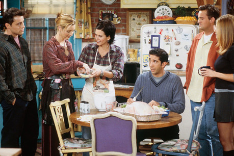 On entend peu parler de cette célébration américaine en Europe, hormis via des films et séries, comme, ici, Friends, qui compte quelques épisodes axés sur Thanksgiving. (Photo: NBC)