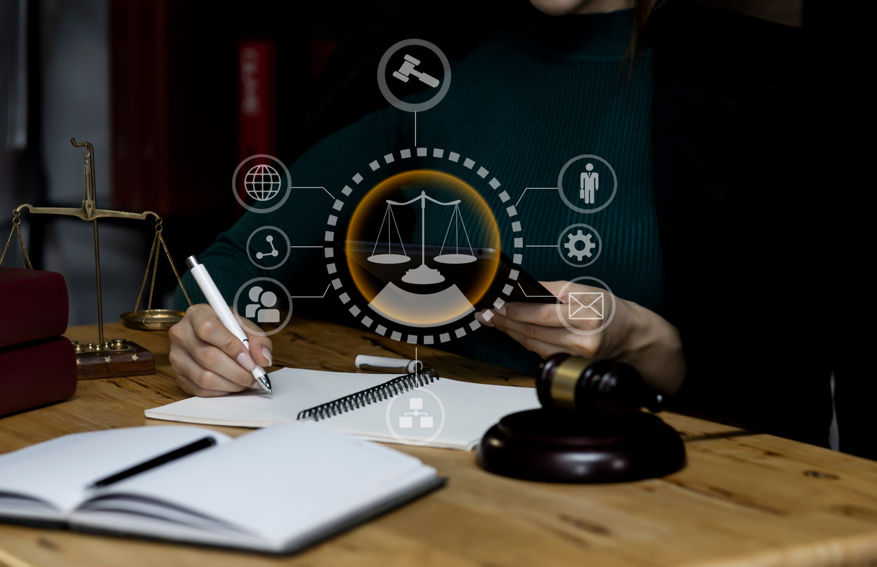 Lawyers are continuing their “onboarding” towards technological solutions to fulfil their obligations in the fight against money laundering and terrorist financing. An e-learning platform will be launched in the spring. (Photo: Shutterstock)