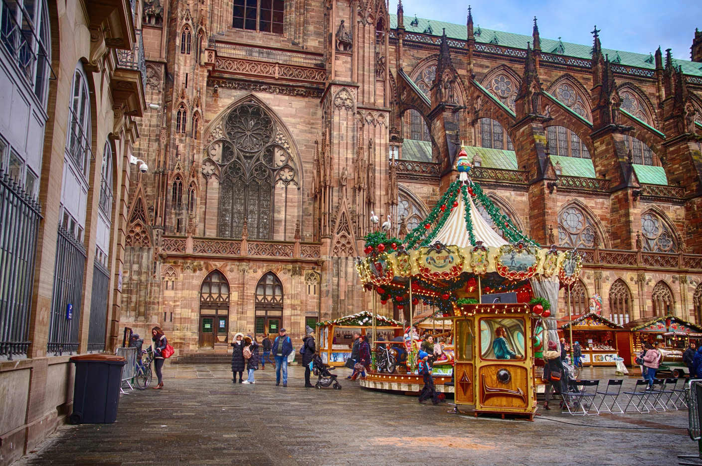 More than 300 wooden stalls fill the historic centre around the cathedral and Place Kléber, offering Alsatian specialties, handcrafted gifts and mulled wine. Photo: Shutterstock